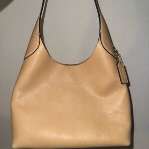 🌞 Coach Tan Brooklyn 28 Shoulder Bag 🌞